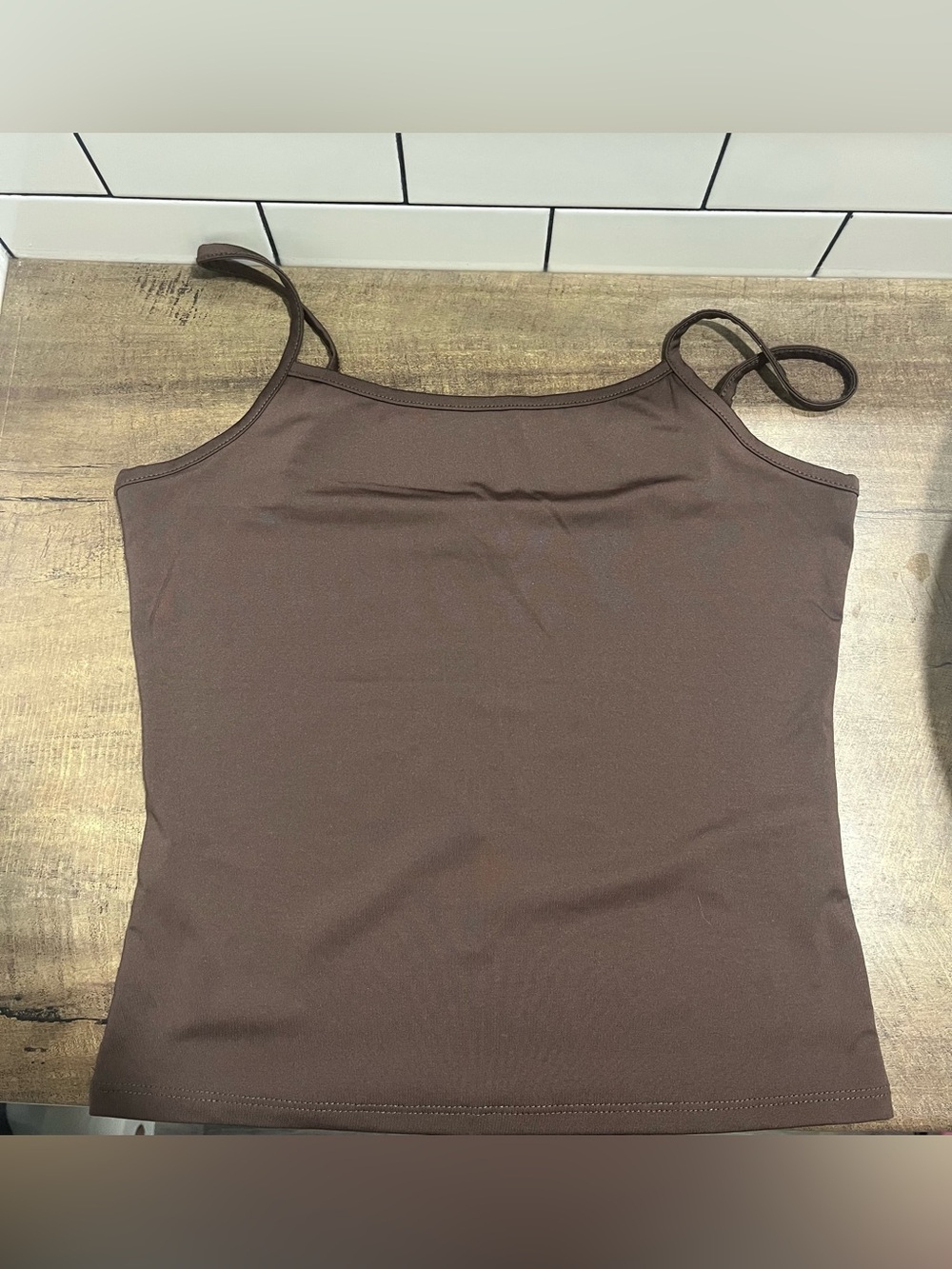 Sleek cami tank top 🤎